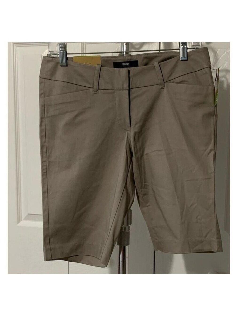 Mossimo Womens Khaki Bermuda Shorts Mid Waist Straight Hip Fit 3 Tan Size 4 NEW